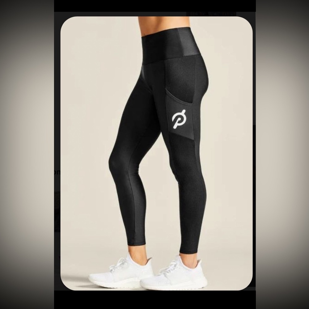 Peloton ribbed pocket leggings size small